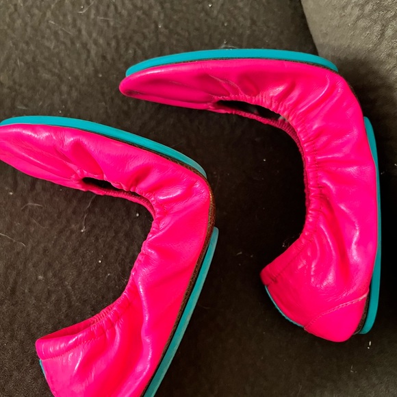 Tieks stash size 11 - Picture 6 of 10